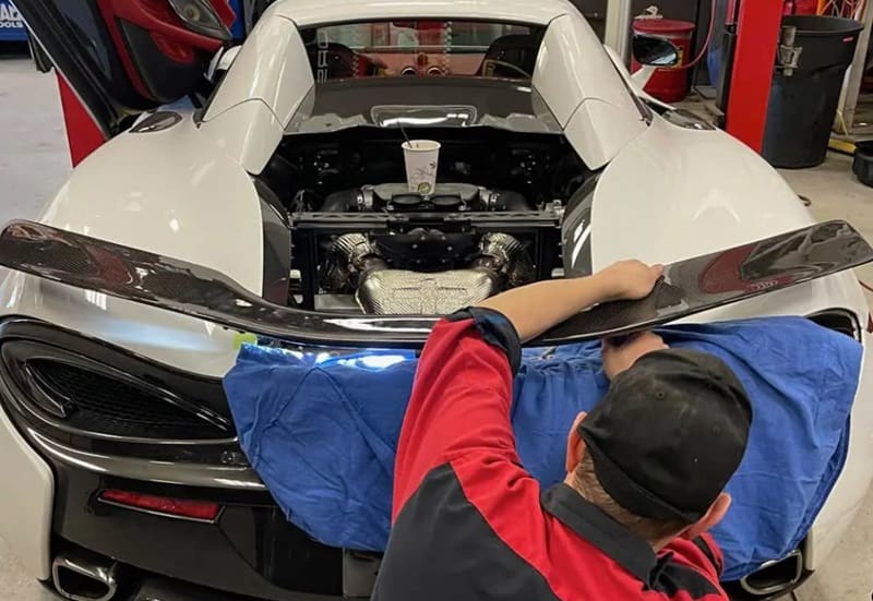 Gara sửa chữa xe McLaren uy tín tại TPHCM, chuyên sâu, an toàn 8 gara chuyên sửa xe mclaren tại tphcm